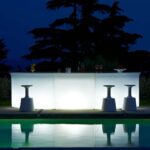 exklusive-leuchttheken-event-pool-terrassen-gastro-messemöbel-in-outdoor-slide-designer-objekt-mobiliar-led-licht-leuchtmöbel