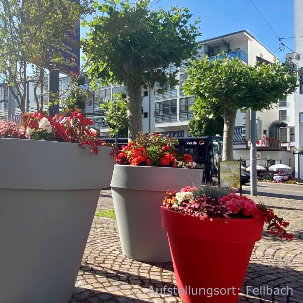 XXL-Blumenkübel-Stadt-öffentlich-Pflanzgefäße-Begrünung-Verschönerung-bordo-cityline-rot