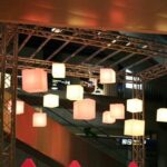 beleuchtete-leuchtwuerfel-haengeleuchten-haengelampe-pendelleuchte-slide-design-cubo-hanging-1