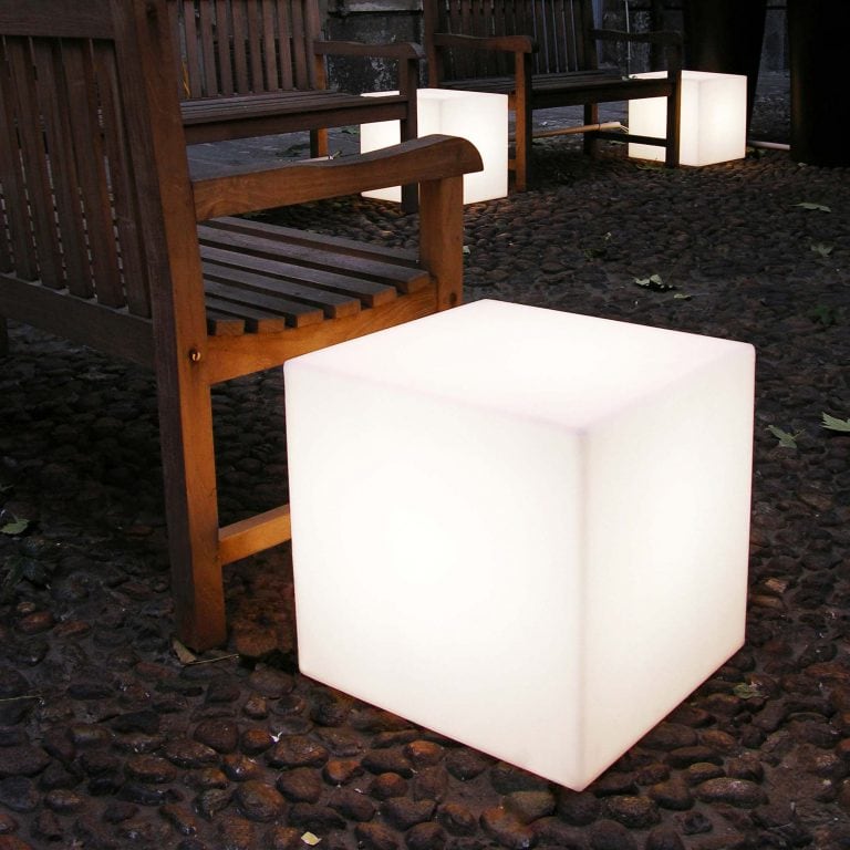 slide-cubo-wuerfel-beleuchtet-sitzwuerfel