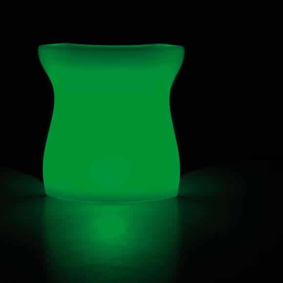 plust-bartolomeo-desk-led-light-green-beleuchtete-bar