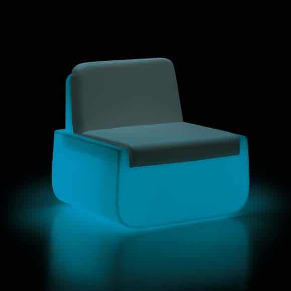 gartenmoebel-beleuchtet-plust-bold-armchair-led-blue