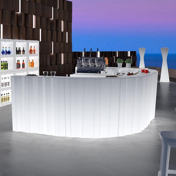 plust-frozen-light-bar-display-beleuchtet-exklusive-objekt-hotel-moebel