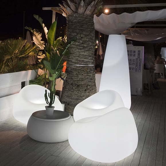 plust-moebel-beleuchtung-gumball-armchair-collection-in-outdoor