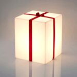shop-schaufenster-geschenk-dekoration-beleuchtet-slide-merry-cubo